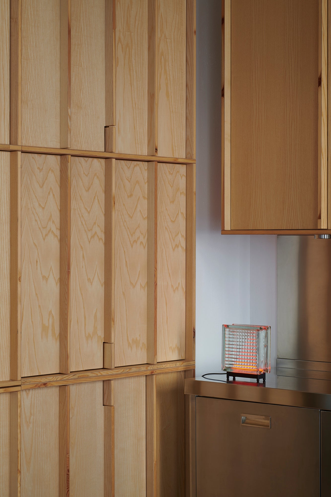 Cross Linear Lamp 01