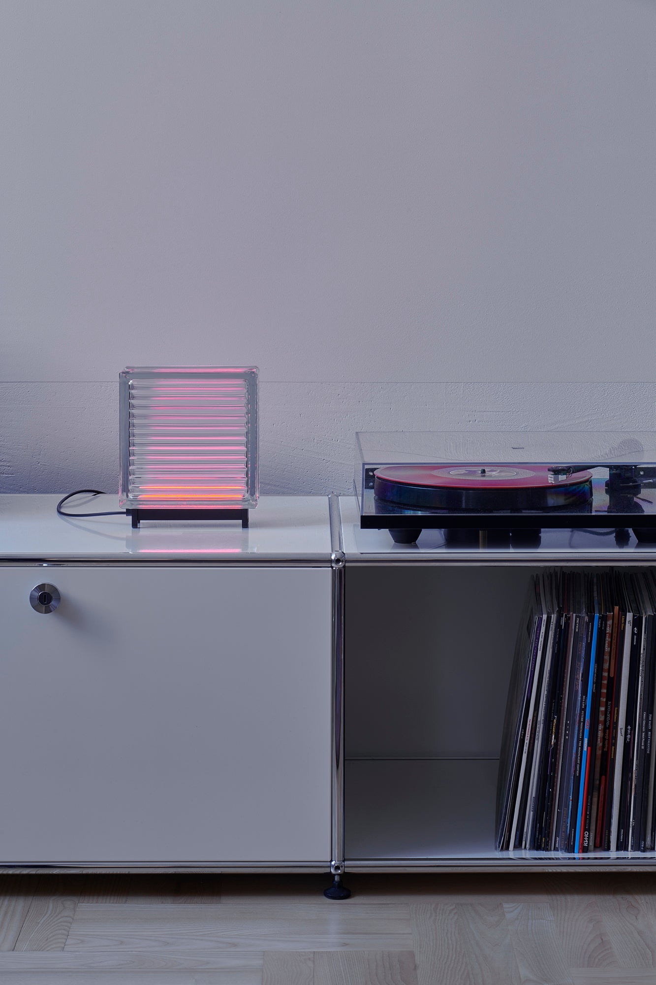 Linear Lamp 01