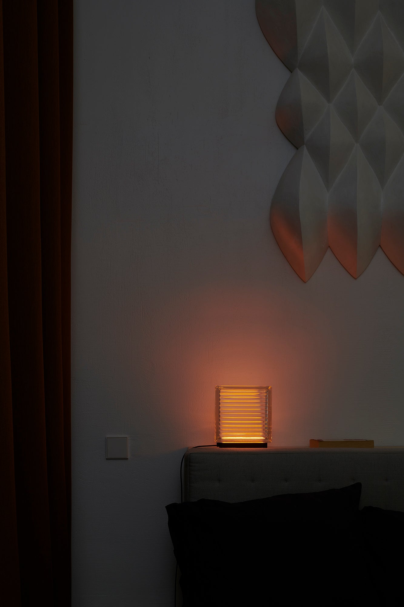 Linear Lamp 01